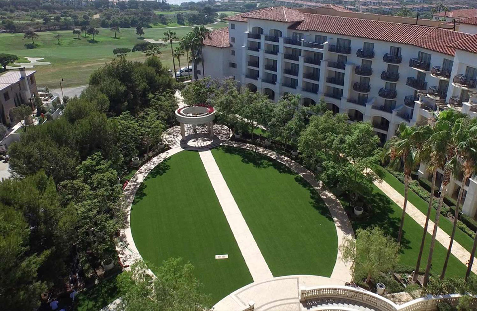 Synthetic grass event lawn for Weddings at hotel